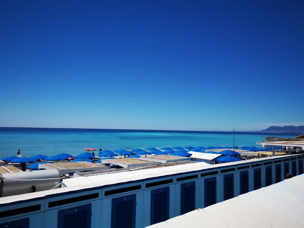 Casa Margherita, Centrale A Due Passi Dal Mare Бордихера Екстериор снимка